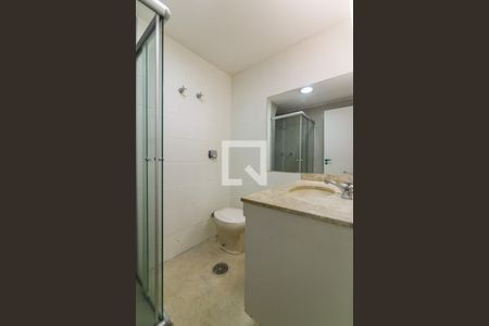 Apartamento à venda com 195m², 4 quartos e 3 vagas Apartamento à venda com 195m², 4 quartos e 3 vagasBanheiro da Suíte 1