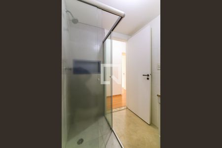 Apartamento à venda com 195m², 4 quartos e 3 vagas Apartamento à venda com 195m², 4 quartos e 3 vagasBanheiro da Suíte 2