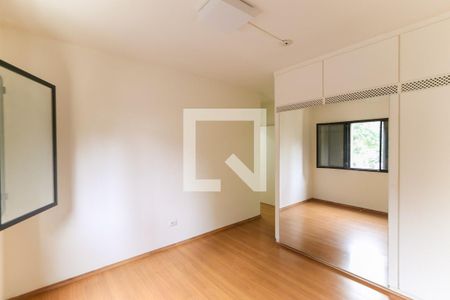 Apartamento à venda com 195m², 4 quartos e 3 vagas Apartamento à venda com 195m², 4 quartos e 3 vagasQuarto 4