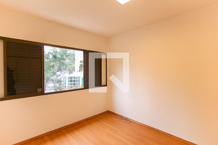 Apartamento à venda com 195m², 4 quartos e 3 vagas Apartamento à venda com 195m², 4 quartos e 3 vagasQuarto 3