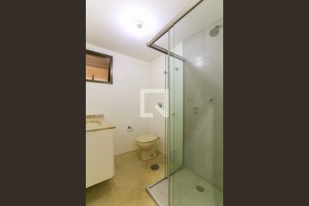 Apartamento à venda com 195m², 4 quartos e 3 vagas Apartamento à venda com 195m², 4 quartos e 3 vagasBanheiro da Suíte 2