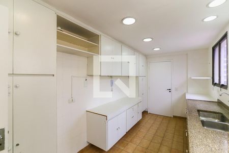 Apartamento à venda com 195m², 4 quartos e 3 vagas Apartamento à venda com 195m², 4 quartos e 3 vagasCozinha