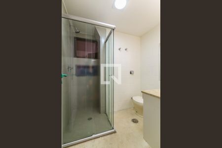 Apartamento à venda com 195m², 4 quartos e 3 vagas Apartamento à venda com 195m², 4 quartos e 3 vagasBanheiro da Suíte 1