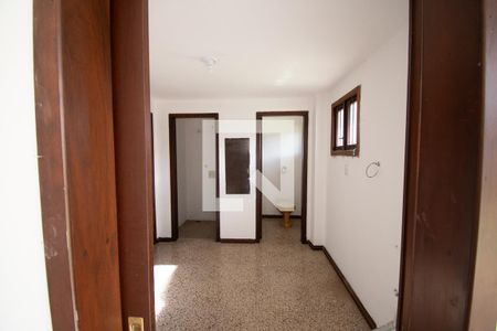 Casa à venda com 670m², 4 quartos e 6 vagas Casa à venda com 670m², 4 quartos e 6 vagasbanheiro