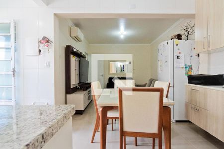Casa à venda com 320m², 8 quartos e 3 vagasCasa 4 - cozinha