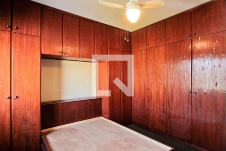 Casa à venda com 320m², 8 quartos e 3 vagasQuarto 2