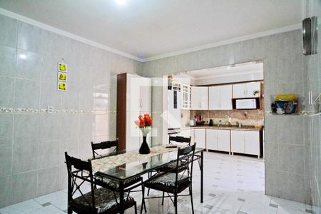 Casa à venda com 320m², 8 quartos e 3 vagasCasa 3 - cozinha