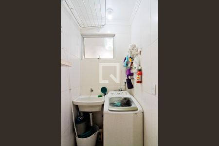 Casa à venda com 320m², 8 quartos e 3 vagasCasa 4 - Área de serviço