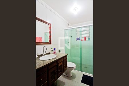 Casa à venda com 320m², 8 quartos e 3 vagasCasa 3 - banheiro