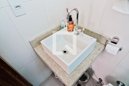 Casa à venda com 320m², 8 quartos e 3 vagasCasa 4 - banheiro da suíte