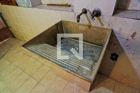 Casa à venda com 320m², 8 quartos e 3 vagasÁrea de serviço