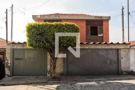 Casa à venda com 320m², 8 quartos e 3 vagasFachada