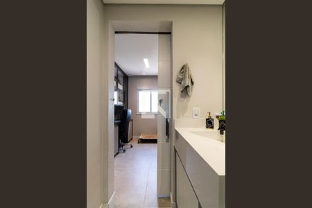 Apartamento à venda com 79m², 2 quartos e 1 vaga Apartamento à venda com 79m², 2 quartos e 1 vagaBanheiro