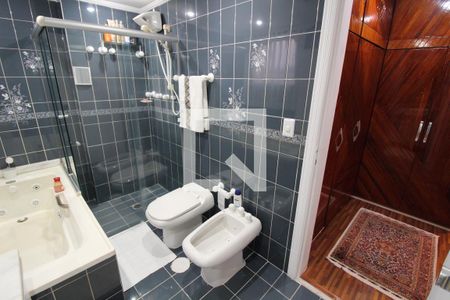 Apartamento à venda com 145m², 3 quartos e 3 vagasBanheiro Suite