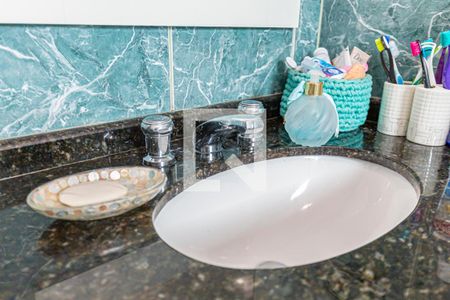 Casa à venda com 137m², 4 quartos e 2 vagasBanheiro da Suíte