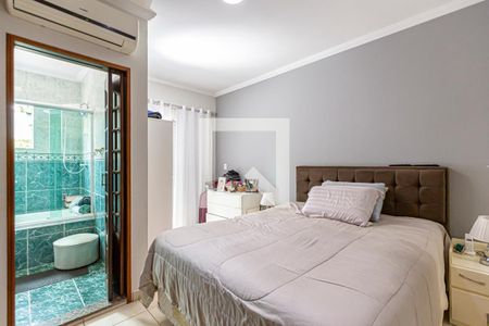 Casa à venda com 137m², 4 quartos e 2 vagasSuite