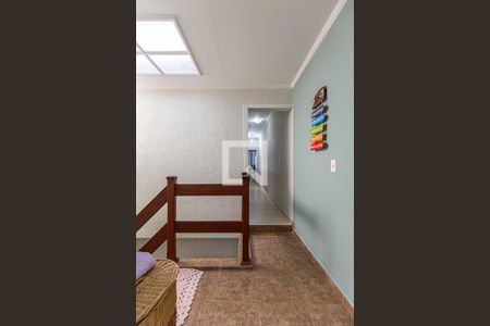 Casa à venda com 137m², 4 quartos e 2 vagasEscada Dormitórios