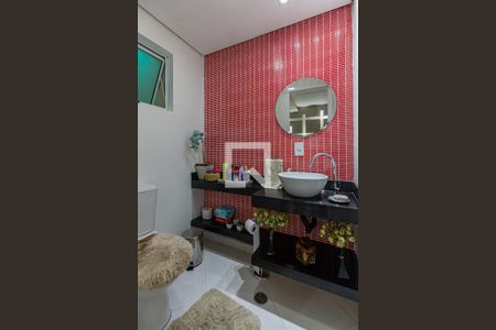 Casa à venda com 137m², 4 quartos e 2 vagasLavabo