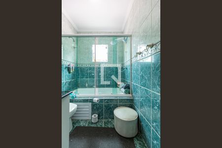 Casa à venda com 137m², 4 quartos e 2 vagasBanheiro da Suite