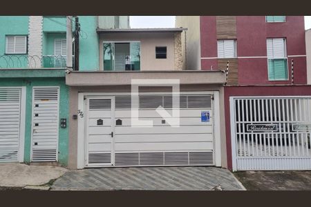 Casa à venda com 137m², 4 quartos e 2 vagasFachada