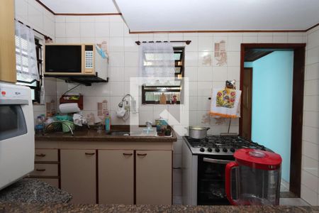 Casa à venda com 300m², 3 quartos e 4 vagas Casa à venda com 300m², 3 quartos e 4 vagasCozinha