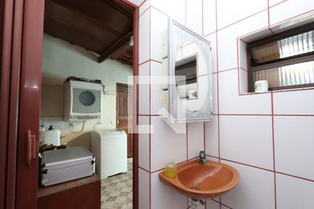Casa à venda com 300m², 3 quartos e 4 vagas Casa à venda com 300m², 3 quartos e 4 vagasBanheiro