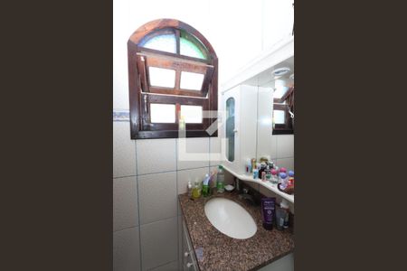 Casa à venda com 300m², 3 quartos e 4 vagasBanheiro da Suíte 1