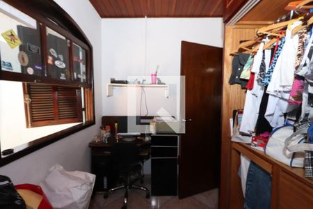 Casa à venda com 300m², 3 quartos e 4 vagasQuarto