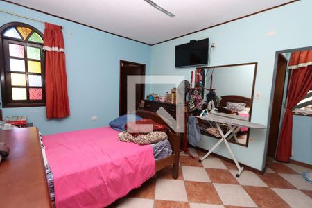 Casa à venda com 300m², 3 quartos e 4 vagasSuíte 2