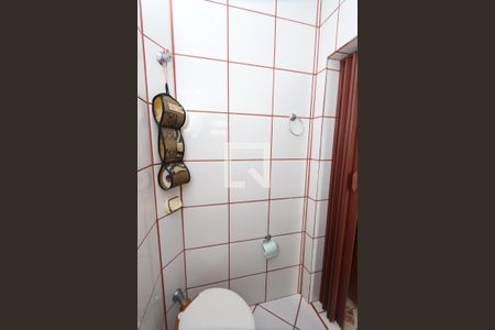 Casa à venda com 300m², 3 quartos e 4 vagas Casa à venda com 300m², 3 quartos e 4 vagasBanheiro