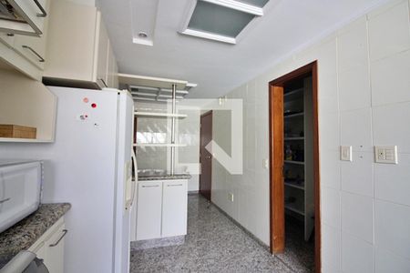 Apartamento à venda com 238m², 4 quartos e 4 vagasCozinha