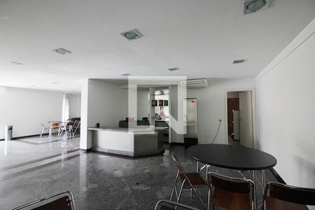 Apartamento à venda com 238m², 4 quartos e 4 vagasÁrea comum - Salão de festas