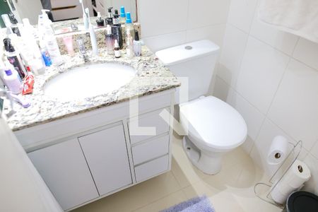 Apartamento à venda com 79m², 2 quartos e 2 vagas Apartamento à venda com 79m², 2 quartos e 2 vagasBanheiro da Suíte