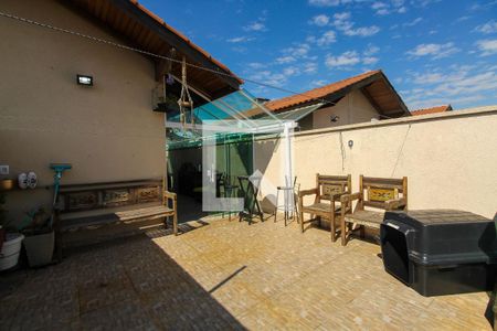 Casa de condomínio à venda com 190m², 3 quartos e 2 vagas Casa de condomínio à venda com 190m², 3 quartos e 2 vagasSacada