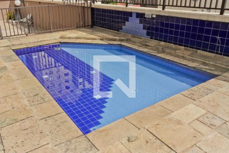 Apartamento à venda com 79m², 3 quartos e 2 vagas Apartamento à venda com 79m², 3 quartos e 2 vagasÁrea comum - Piscina