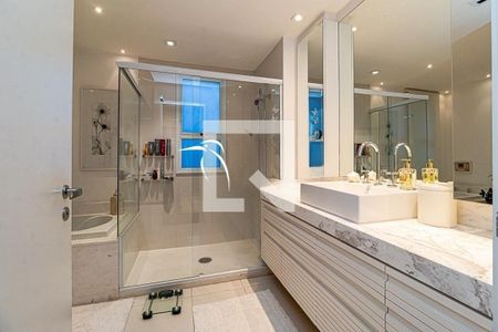 Apartamento à venda com 385m², 3 quartos e 5 vagas
