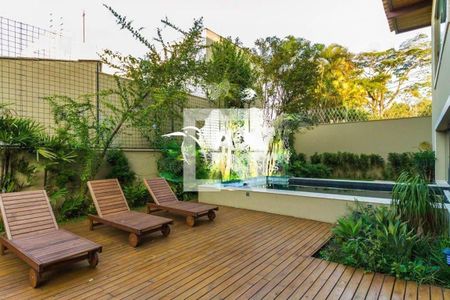 Casa à venda com 645m², 5 quartos e 3 vagas