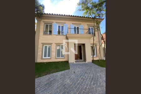 Casa à venda com 460m², 4 quartos e sem vaga