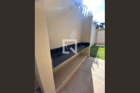 Casa à venda com 460m², 4 quartos e sem vaga