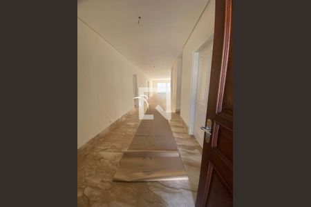 Casa à venda com 460m², 4 quartos e sem vaga