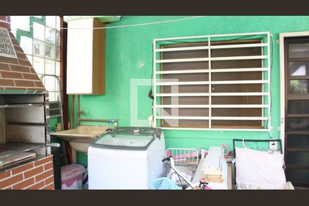 Casa à venda com 155m², 3 quartos e 1 vagaÁrea de Serviço