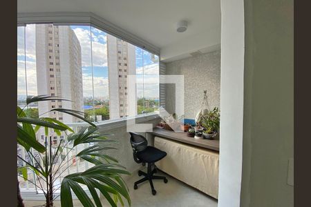 Apartamento à venda com 65m², 2 quartos e 1 vaga Apartamento à venda com 65m², 2 quartos e 1 vagaSala - varanda