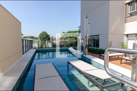 Studio à venda com 27m², 1 quarto e sem vaga Studio à venda com 27m², 1 quarto e sem vagaÁrea comum - Piscina