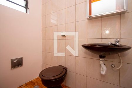 Casa à venda com 261m², 4 quartos e 4 vagasBanheiro do Salão de Festas