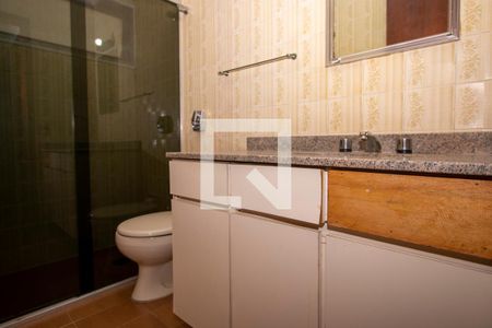 Casa à venda com 261m², 4 quartos e 4 vagasBanheiro 2