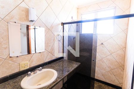 Apartamento à venda com 200m², 4 quartos e 1 vagaBanheiro 