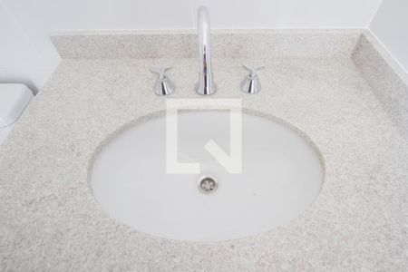 Apartamento para alugar com 61m², 2 quartos e 1 vaga Apartamento para alugar com 61m², 2 quartos e 1 vagaBanheiro da Suíte