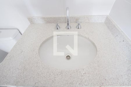 Apartamento para alugar com 61m², 2 quartos e 1 vaga Apartamento para alugar com 61m², 2 quartos e 1 vagaBanheiro