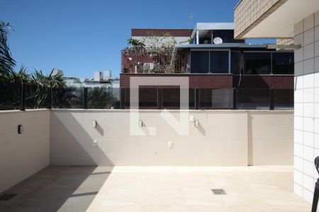 Apartamento à venda com 200m², 4 quartos e 3 vagasCobertura