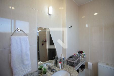 Apartamento à venda com 200m², 4 quartos e 3 vagasBanheiro da Suite